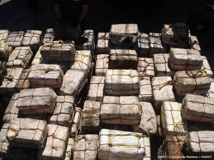 kustwacht caribisch gebied onderschept recordhoeveelheid drugs