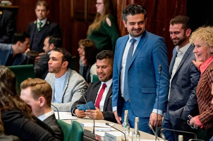 kuzu denk vertrekt weer uit raad rotterdam