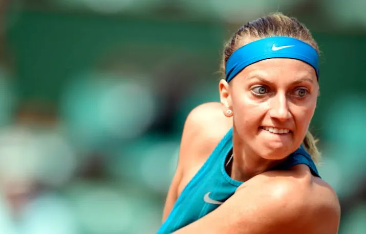 kvitova moeizaam langs royg op roland garros