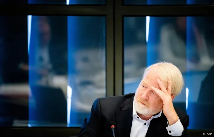 kwaadwillende kon namens het rivm mailen door gat in beveiliging