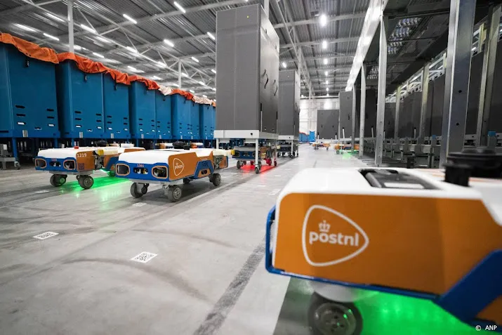 kwart postnl in handen tsjechische miljardair
