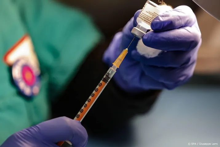 kwetsbare ouderen krijgen ook pfizer biontech vaccin