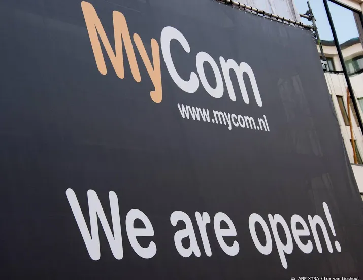 laatste uitverkoop in winkels failliet mycom
