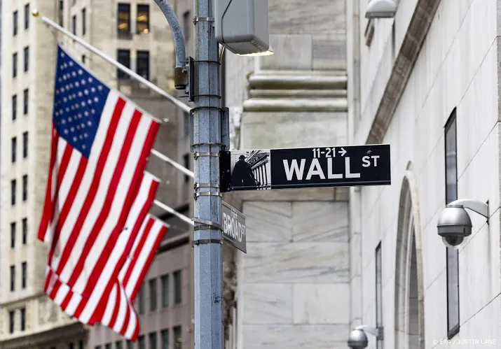lager dan verwachte inflatie helpt wall street aan winst