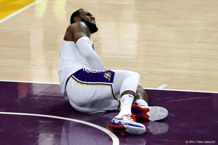 lakers onzeker over geblesseerde basketbalvedette james