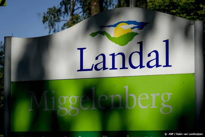 langer marktonderzoek schrikt landal en roompot niet af