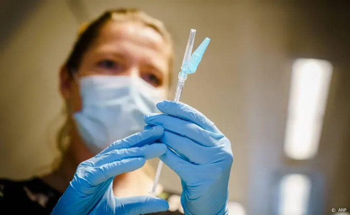 lareb meldt 257 overlijdens in eerste 14 weken van prikcampagne