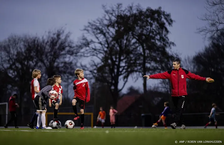 leeftijdsgrens voor sporten in groepsverband omhoog naar 27 jaar