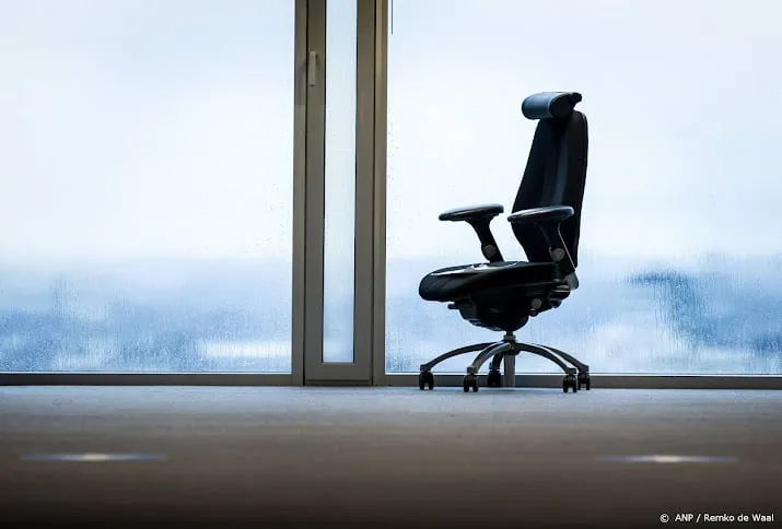 leegstand van woningen en kantoren nam vorig jaar af meldt cbs