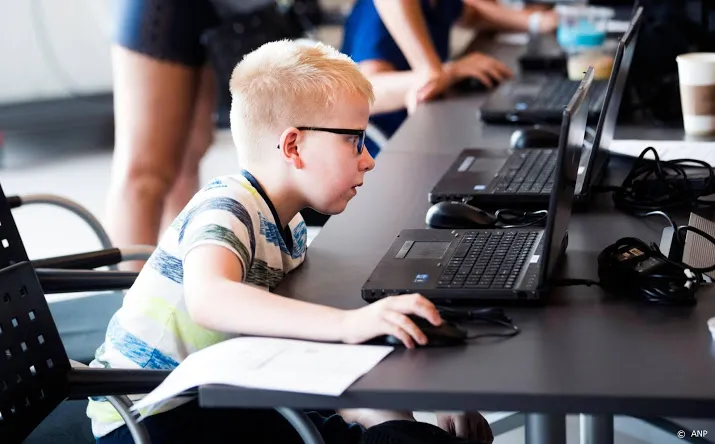 leer kinderen regelmatig op te kijken van scherm