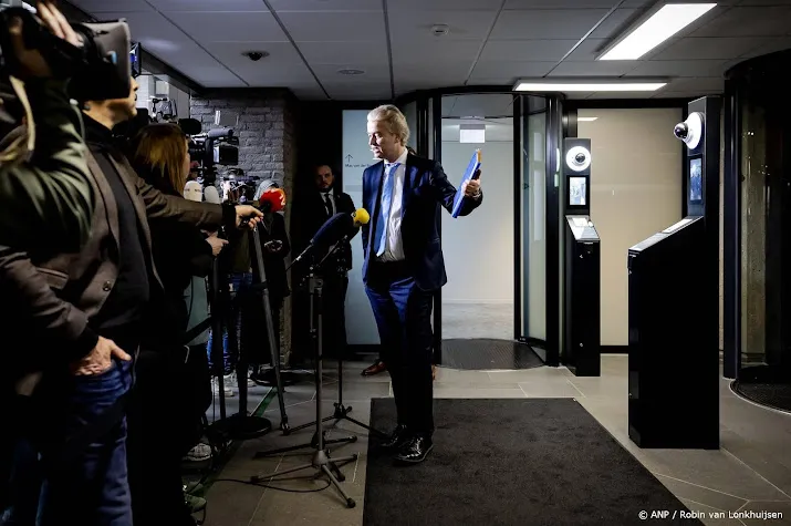 leiders pvv vvd en bbb praten vrijdag door omtzigt blijft welkom