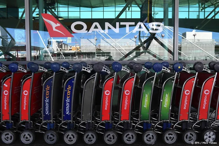 leidinggevenden qantas gevraagd koffers te sjouwen