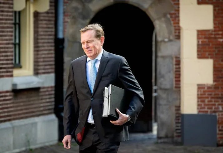 lelystad slaat alarm bij minister