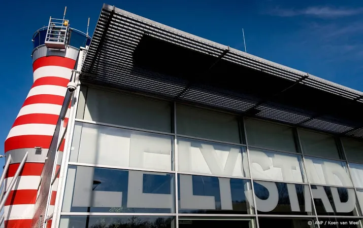 lelystad teleurgesteld over besluit vliegveld