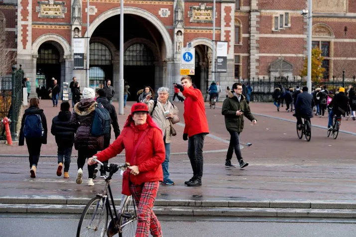 letters huh opgedoken op museumplein