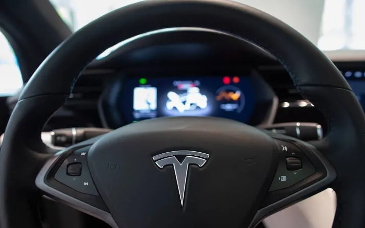 leveranciers tesla maken zich zorgen