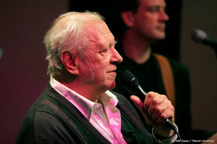 lied van ramses shaffy door heel nederland te horen