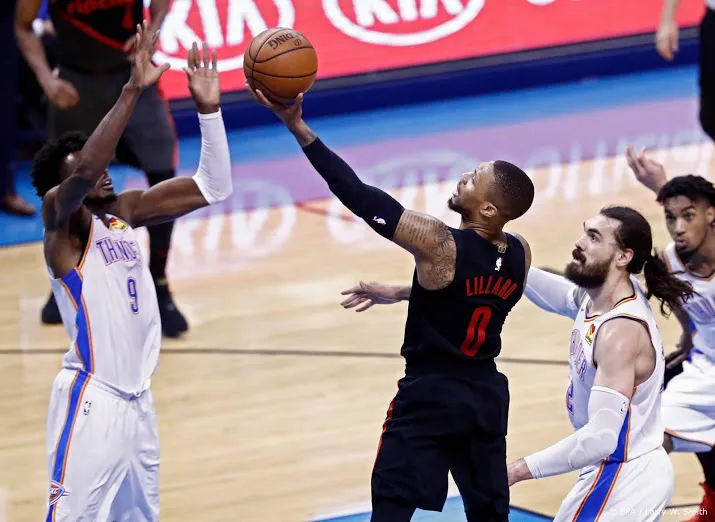 lillard bezorgt trail blazers in extremis zege