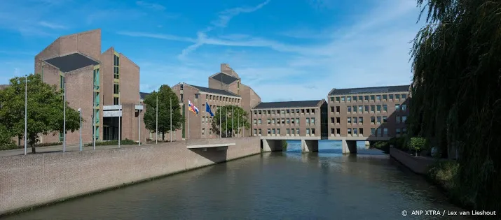 limburg onderzoek naar inhuren ex politici