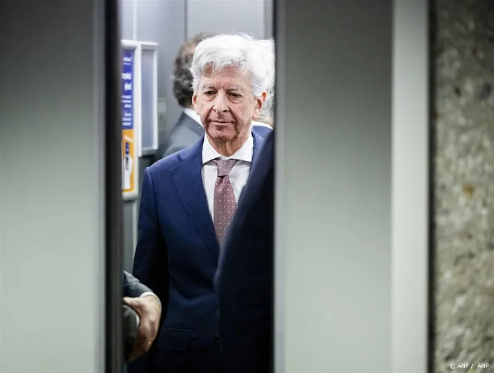 links eist opnieuw uitleg van plasterk over proces formatie