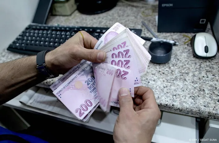 lira verliest aan waarde na ingreep erdogan