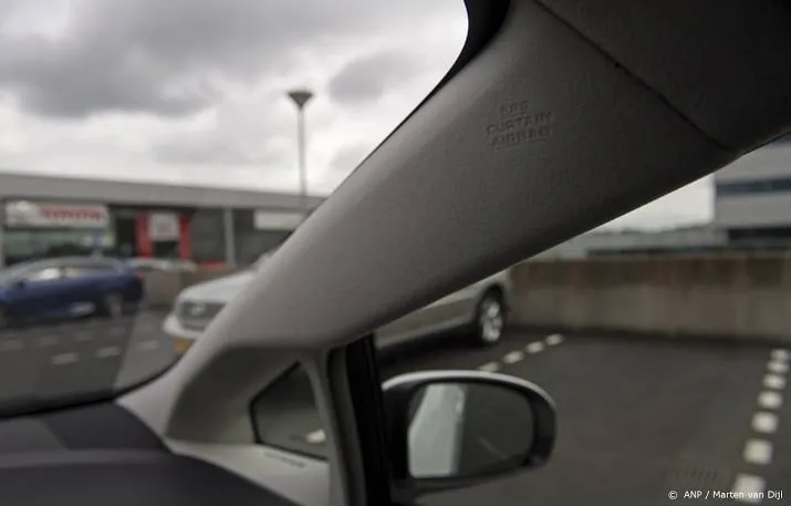 lockdownmaatregelen zitten verkopen nieuwe autos dwars