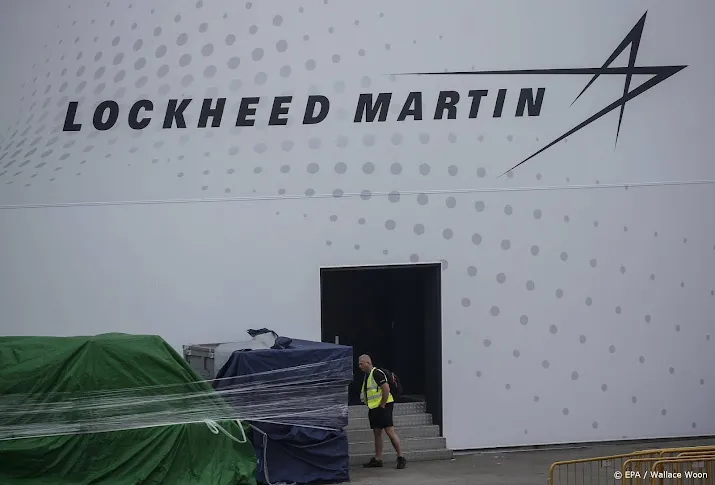 lockheed verkoopt meer f 35s raketten en black hawk helikopters