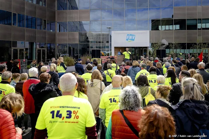 loonstijging in nieuwe cao afspraken neemt verder af