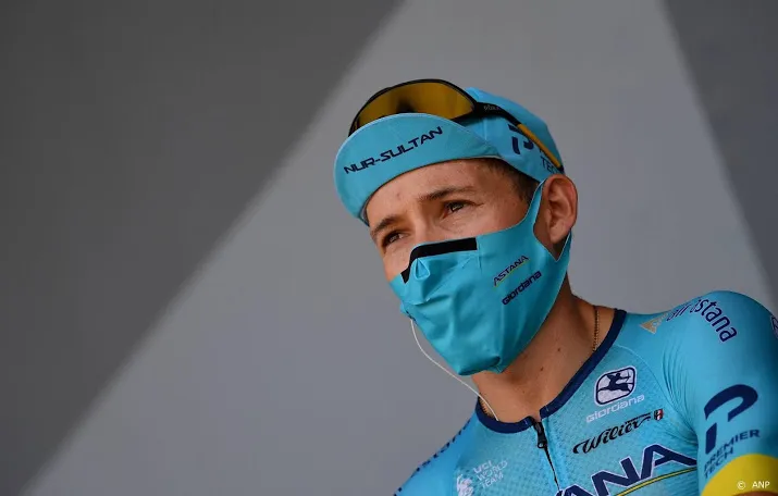 lopez wint bergrit in tour roglic neemt afstand van pogacar