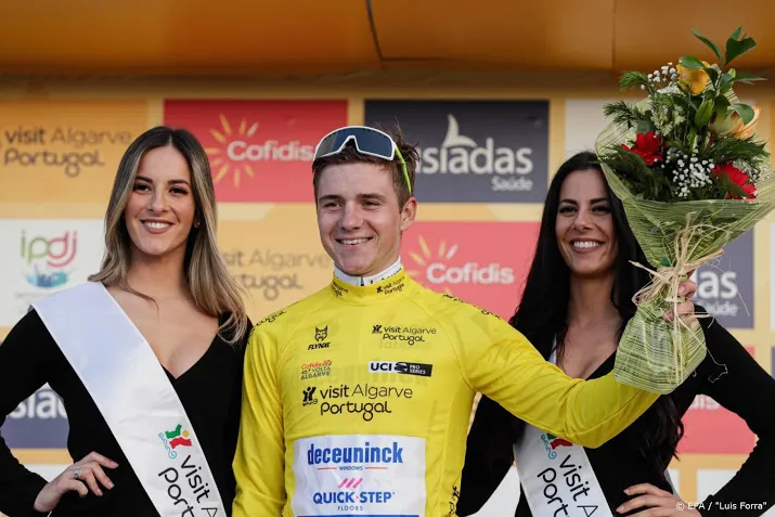lopez wint vierde etappe in algarve evenepoel blijft leider