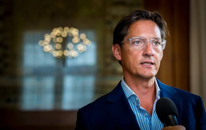 lr uit protest niet bij debat coalitie rdam