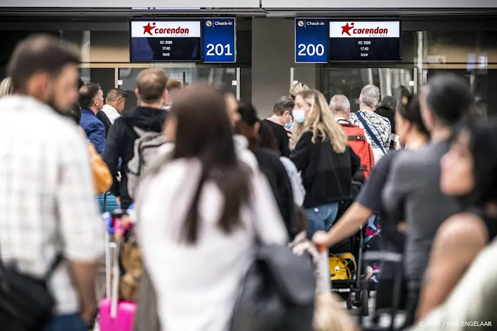 luchthaven schiphol wacht drukke zaterdag