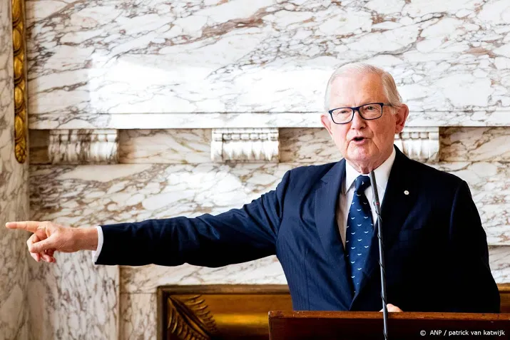 luchtmacht bevordert pieter van vollenhoven
