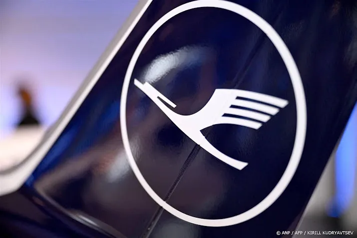 lufthansa annuleert ook vrijdag zon duizend vluchten om staking