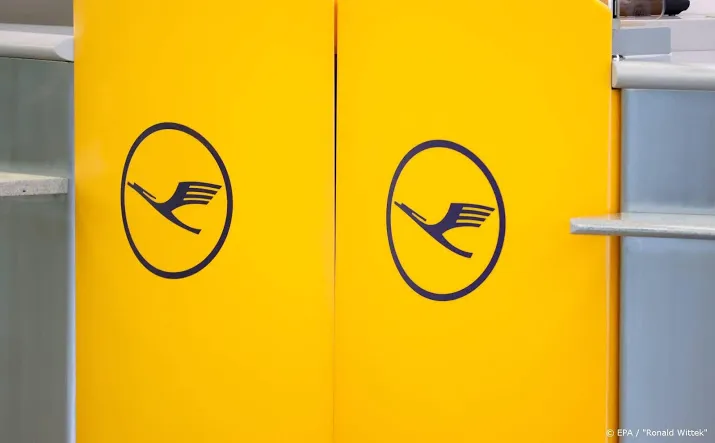 lufthansa grijpt in na miljardenverlies in eerste kwartaal