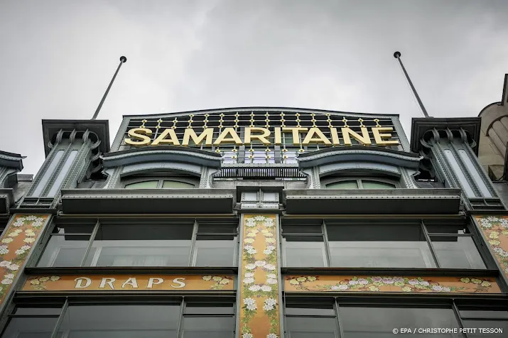 luxe warenhuis la samaritaine in parijs sluit deuren om protest