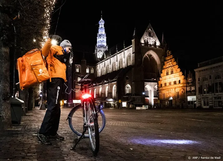 maaltijdbezorging in nederland komt weer op gang