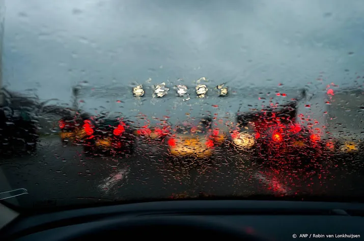 maandag extra verkeersdrukte na vakanties