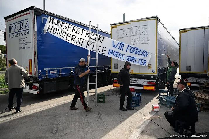maandenlange staking truckers langs duitse snelweg voorbij