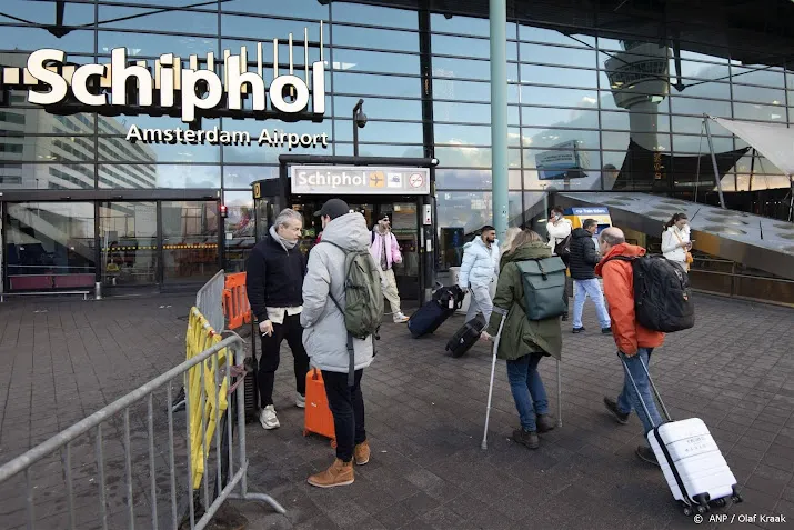 maatschappijen hebben vertrouwen in schiphol ondanks fors verlies