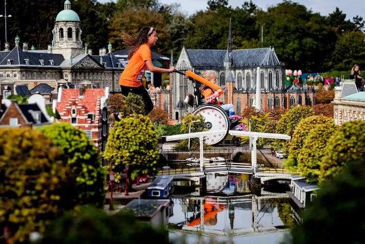madurodam verwerft een dakota