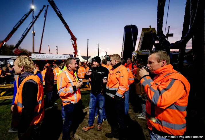 malieveld bijna vol door protest bouwers