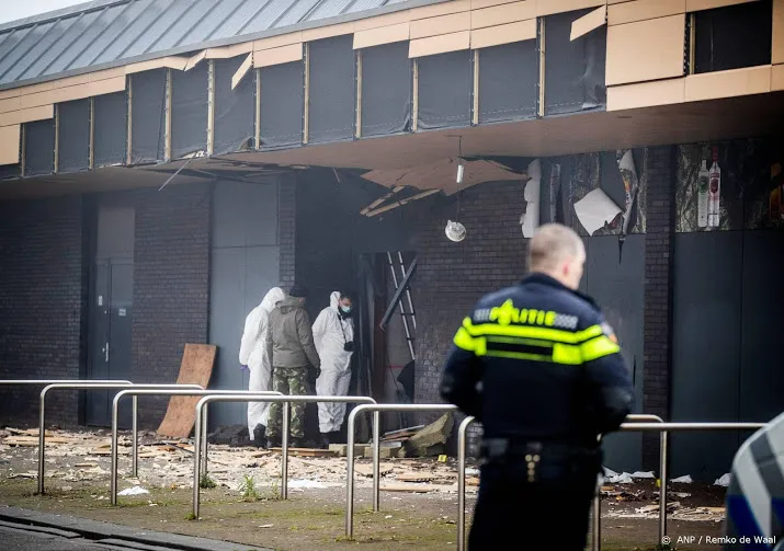 man 19 aangehouden voor explosie poolse supermarkt beverwijk