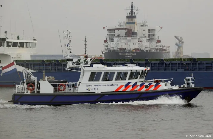 man 22 opgepakt voor valse bommelding op schip bij vlissingen