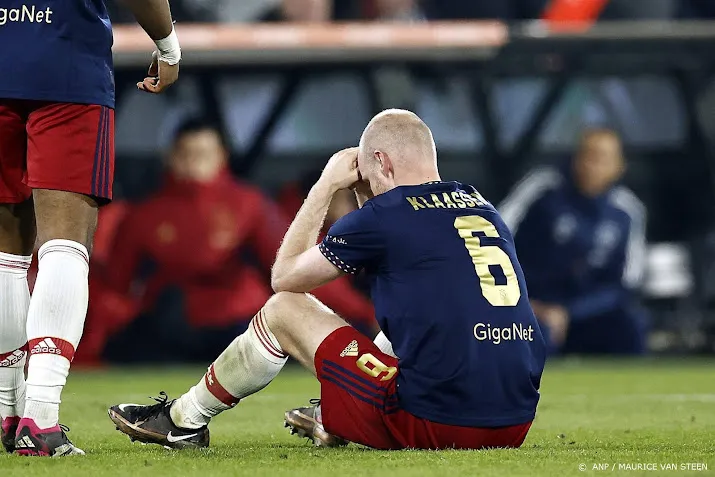 man die voorwerp op hoofd davy klaassen gooide zit nog vast