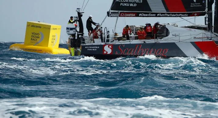 man overboord bij leider ocean race