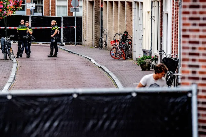 man vast voor beschietingen coffeeshops delft