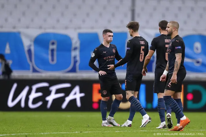 manchester city soeverein aan kop na 3 0 zege in marseille