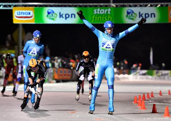 marathonschaatser hoolwerf zegeviert in amsterdam
