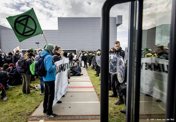 marechaussee situatie eindhoven airport onder controle